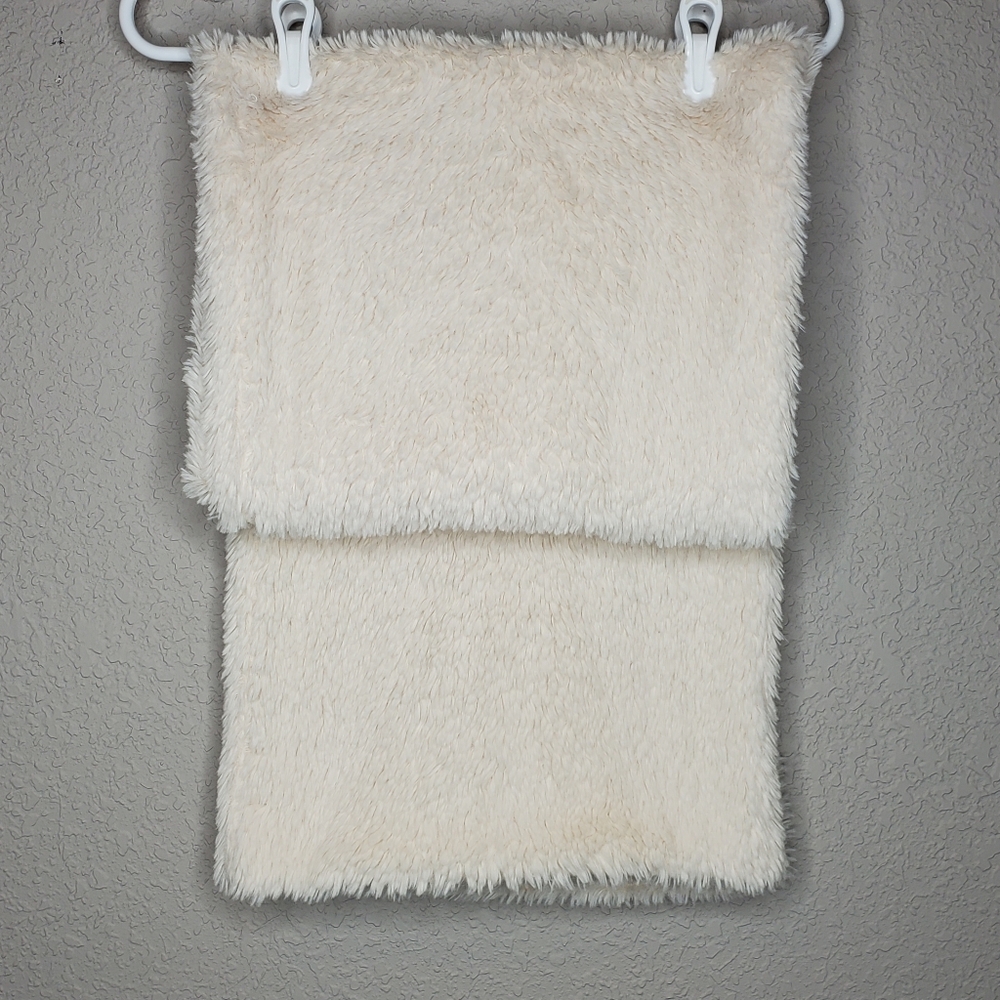 Aerie Faux Fur Teddy Oblong Wrap Scarf, Cream